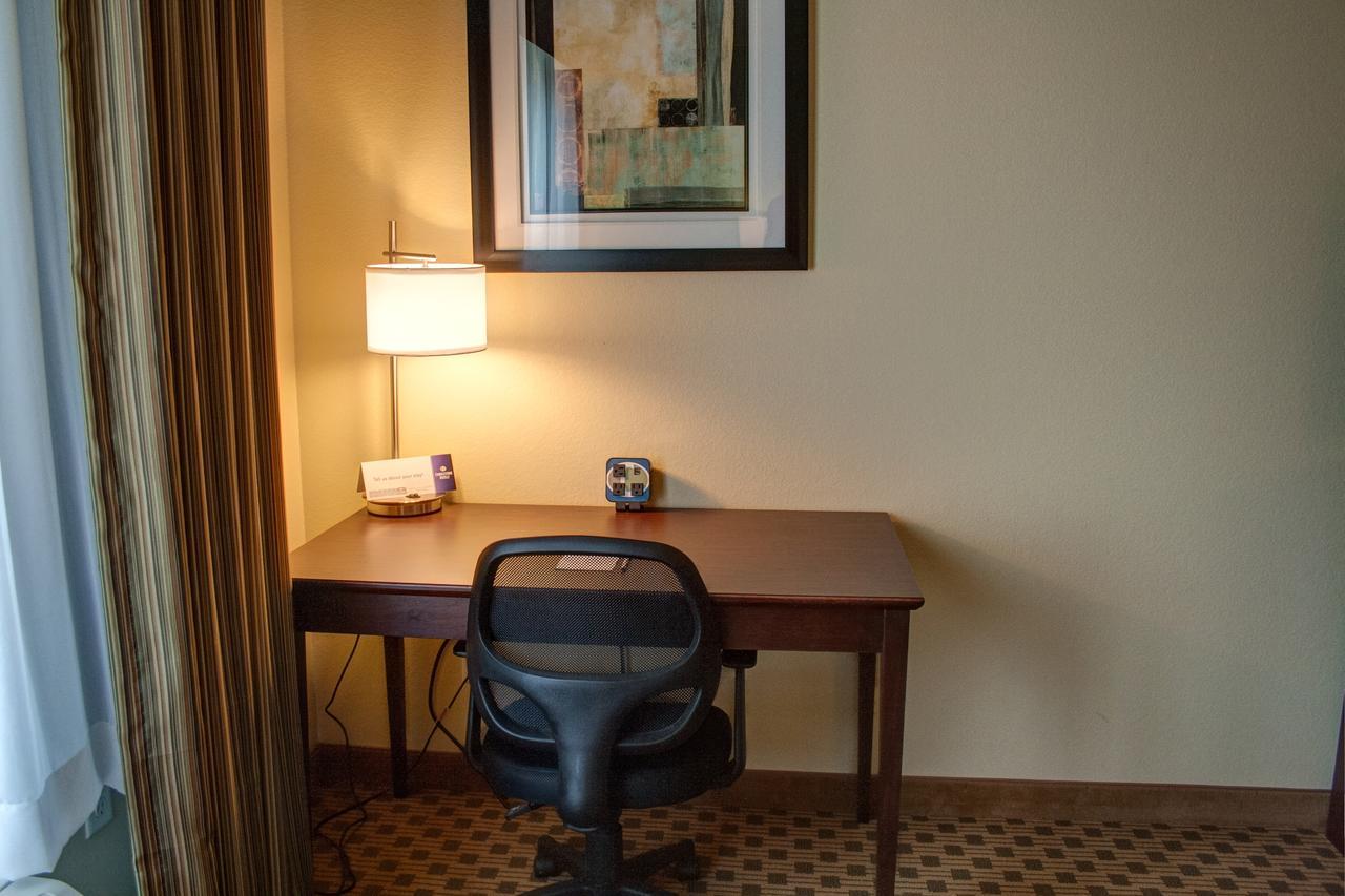 Cobblestone Hotel And Suites - Jefferson Экстерьер фото