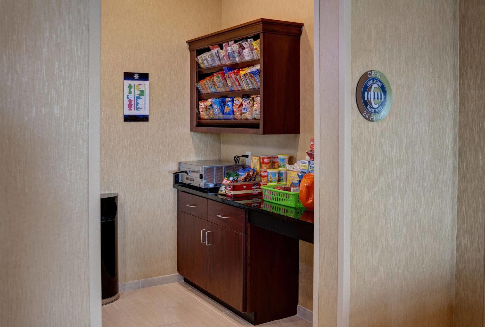 Cobblestone Hotel And Suites - Jefferson Экстерьер фото